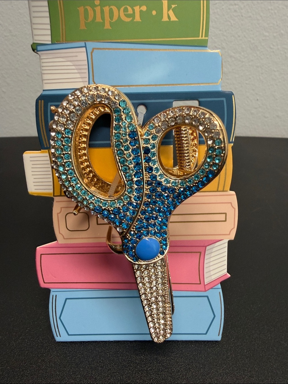 Piper K | Whimsical Rhinestone Scissor Metal Hair Clip - Picture 8 of 8